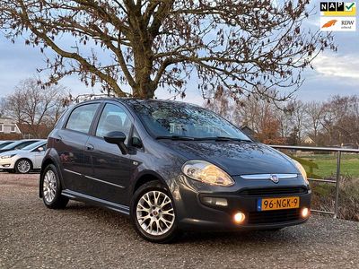 Blauw Gebruikt 2010 Fiat Punto Dynamic Hatchback | € 1.975 (Eerlijke prijs)