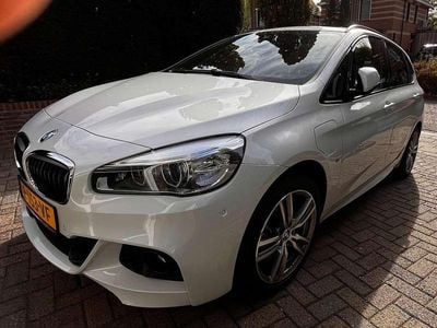 BMW 225