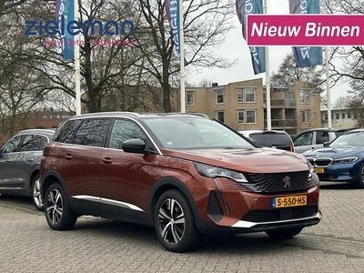 Bruin Gebruikt 2023 Peugeot 5008 GTi SUV | € 22.845 (Eerlijke prijs)