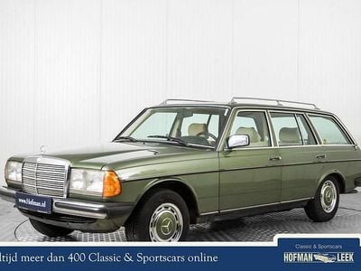 Groen Occasion 1982 Mercedes 200 | € 5.999