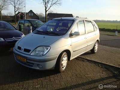 Grijs Gebruikt 2002 Renault Scénic Authentique MPV | € 795 (Eerlijke prijs)