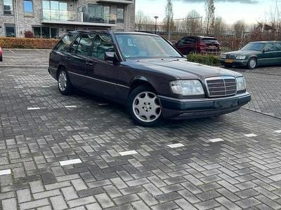 Occasion 1995 Mercedes E280 | € 7.450