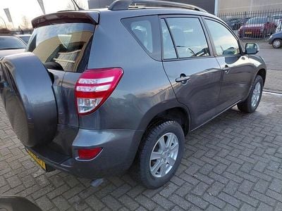 Grijs (metallic) Gebruikt 2010 Toyota RAV4 Comfort SUV | € 14.450 (Iets duurder)