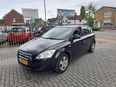 tweedehands Kia Ceed CEE D1.4 Fifteen