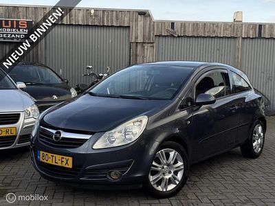 Grijs Gebruikt 2006 Opel Corsa Business Hatchback | € 1.495 (Iets duurder)
