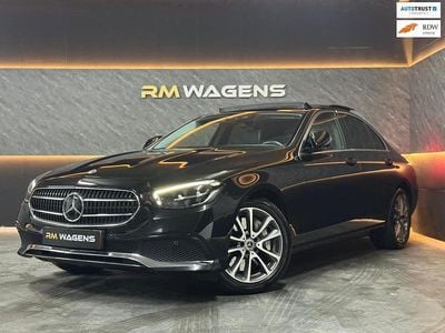 Zwart Occasion 2022 Mercedes E300 AMG line Sedan | € 46.950 (Super prijs)