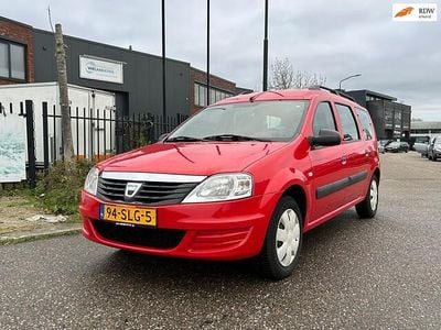 Occasion Dacia Logan MCV Ambiance 84 PK (61 kW) 2011 Rood MPV