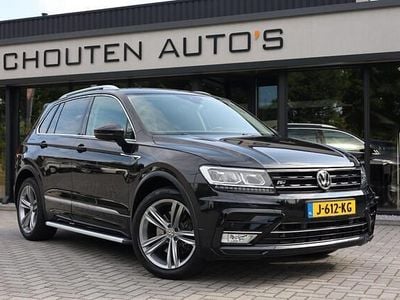 Zwart (metallic) Occasion 2016 VW Tiguan Highline SUV | € 21.950 (Eerlijke prijs)