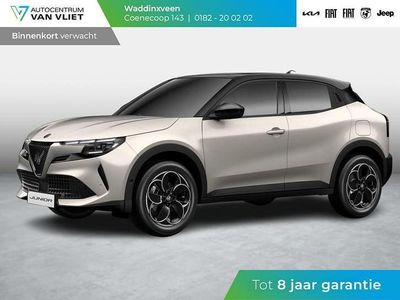 Beige Nieuw 2025 Alfa Romeo Junior Tech Edition SUV | € 40.835 (Iets duurder)