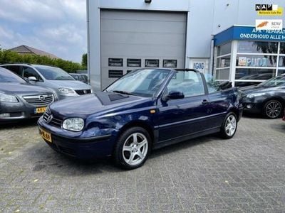 Occasion VW Golf Cabriolet Trendline 90 PK (66 kW) 1998 Blauw Cabriolet