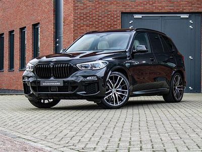 Zwart (metallic) Occasion 2020 BMW X5 Executive SUV | € 59.950 (Iets duurder)