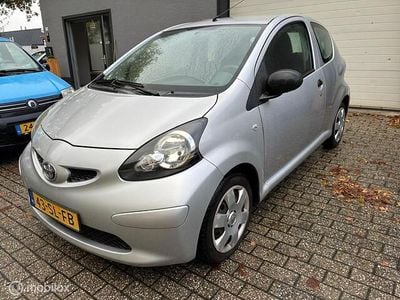Grijs Occasion 2006 Toyota Aygo Hatchback | € 2.495 (Eerlijke prijs)