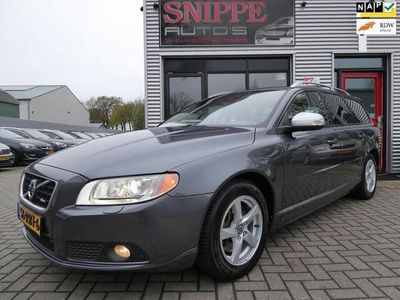 tweedehands Volvo V70 2.0T R-Edition 203 PK!-DEALERONDERHOUDEN-VOLLEDER-NAVI-CLIMA