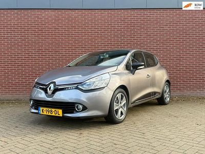 Grijs Gebruikt 2013 Renault Clio IV Dynamique Hatchback | € 5.650 (Eerlijke prijs)