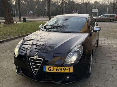 Zwart Occasion 2010 Alfa Romeo Giulietta Distinctive MPV | € 6.200 (Eerlijke prijs)