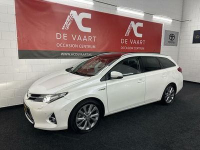 tweedehands Toyota Auris 1.8 Hybrid Executive - PANODAK/NAVI/CAMERA/NAP