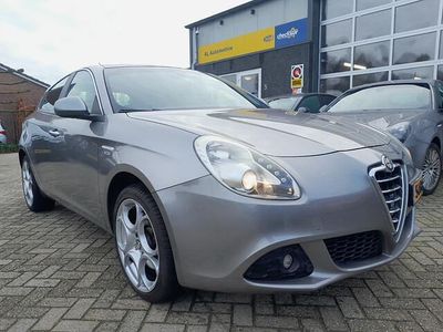 Occasion Alfa Romeo Giulietta Distinctive 170 PK (125 kW) 2011 Grijs Hatchback