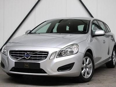 Zilver Occasion 2012 Volvo V60 Kinetic Stationwagen | € 8.999 (Eerlijke prijs)