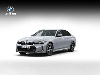 BMW 330e