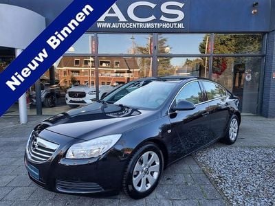 Zwart (metallic) Occasion 2010 Opel Insignia Edition Sedan | € 2.990 (Super prijs)