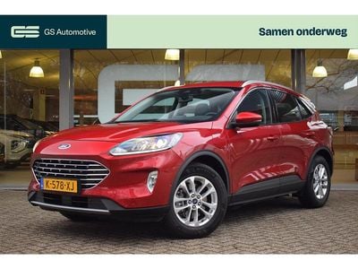 Rood Occasion 2021 Ford Kuga Titanium SUV | € 20.903 (Goede deal)