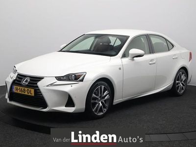 Lexus IS300h