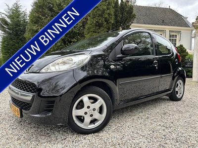 tweedehands Peugeot 107 1.0-12V Urban Move / 5Drs. / Airco / Leer-Alcantara