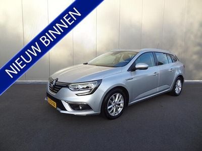 Grijs Occasion 2017 Renault Mégane GrandTour Zen Stationwagen | € 10.445 (Eerlijke prijs)