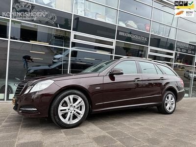 Bruin Gebruikt 2012 Mercedes E200 Avantgarde Stationwagen | € 13.950 (Iets duurder)