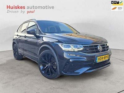 Zwart Gebruikt 2021 VW Tiguan R-line SUV | € 26.449 (Eerlijke prijs)