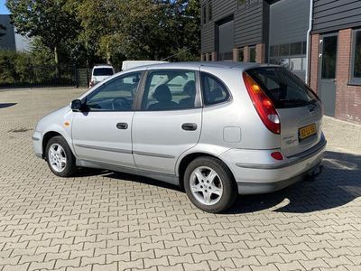 Nissan Almera Tino