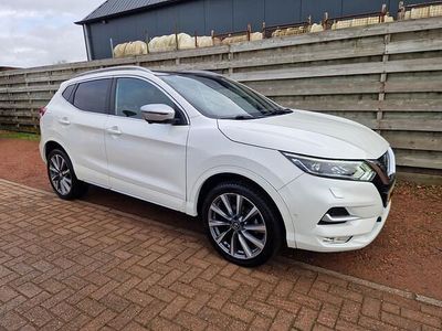 Wit (metallic) Gebruikt 2020 Nissan Qashqai Tekna+ SUV | € 19.950 (Eerlijke prijs)