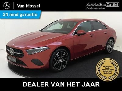 Rood (metallic) Occasion 2024 Mercedes A250 Luxury Sedan | € 32.945 (Super prijs)