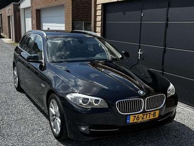 Zwart Gebruikt 2013 BMW 520 Executive Stationwagen | € 11.000 (Eerlijke prijs)