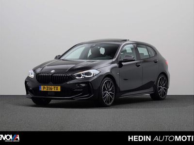 tweedehands BMW 120 1-SERIE i Business Edition Plus | M Sport Plus Pack | Stuurwielrand verwarmd | M Sportremsysteem Blau | Glazen panoramadak | Elektrisch verstelbare lendensteun voor bestuurder en passagier | HiFi System |