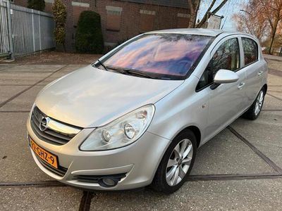 tweedehands Opel Corsa 1.4-16V Edition
