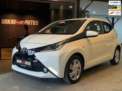 tweedehands Toyota Aygo 1.0 VVT-i x-play | Automaat | Navi | Cruise | Camera | Led