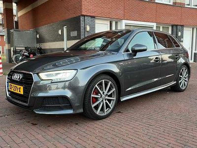 Grijs Gebruikt 2018 Audi A3 S-Line Hatchback | € 16.995 (Iets duurder)