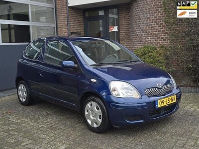 Blauw Gebruikt 2003 Toyota Yaris Sol Hatchback | € 4.795 (Duur)