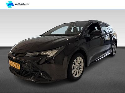 Zwart Gebruikt 2023 Toyota Corolla Active Stationwagen | € 26.440 (Eerlijke prijs)