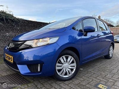 Blauw (metallic) Occasion 2016 Honda Jazz Trend Hatchback | € 11.999 (Eerlijke prijs)