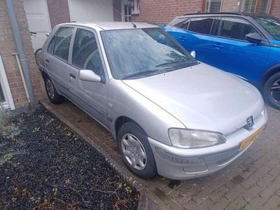 Peugeot 106