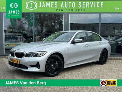 BMW 330e