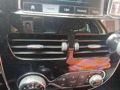 Geel Gebruikt 2013 Renault Clio IV Dynamique Sedan | € 5.500 (Iets duurder)