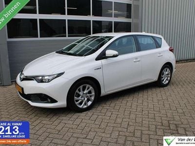 Wit Gebruikt 2017 Toyota Auris Hybrid Hatchback | € 15.950 (Eerlijke prijs)