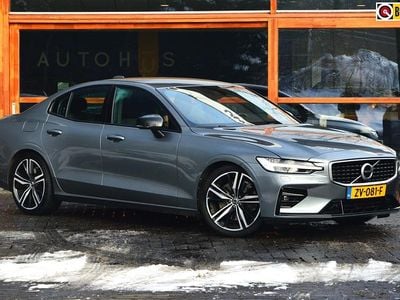 Grijs Occasion 2019 Volvo S60 R-Design Sedan | € 24.950 (Eerlijke prijs)