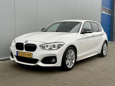 Wit Gebruikt 2017 BMW 125 Executive Hatchback | € 17.995