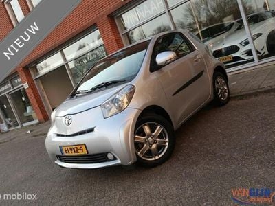 Toyota iQ