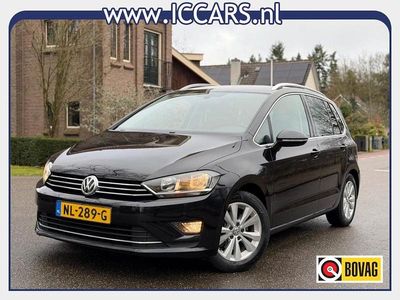 Zwart (metallic) Gebruikt 2017 VW Golf Sportsvan Highline MPV | € 12.995