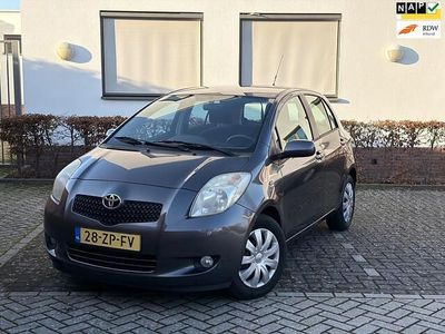 Grijs (metallic) Occasion 2008 Toyota Yaris Sol Hatchback | € 3.950 (Eerlijke prijs)